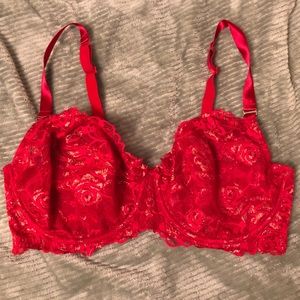 Cacique 40 DDD(F) red lace balconette unlined